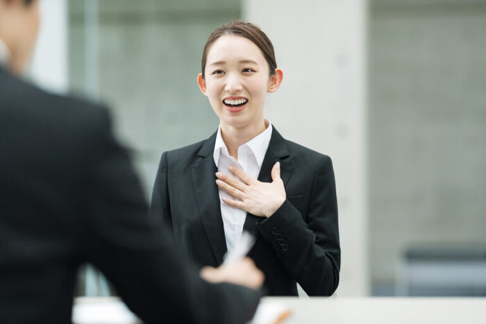 <b>金融投资咨询与风险管理服务</b>